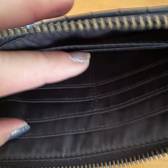 Coach Quilted patent leather zip Wristlet wallet navy/black fits sm iPhone - Picture 5 of 6